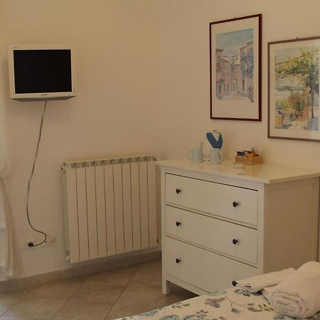 La Stanza Di Vali Guest House Sperlonga Luaran gambar